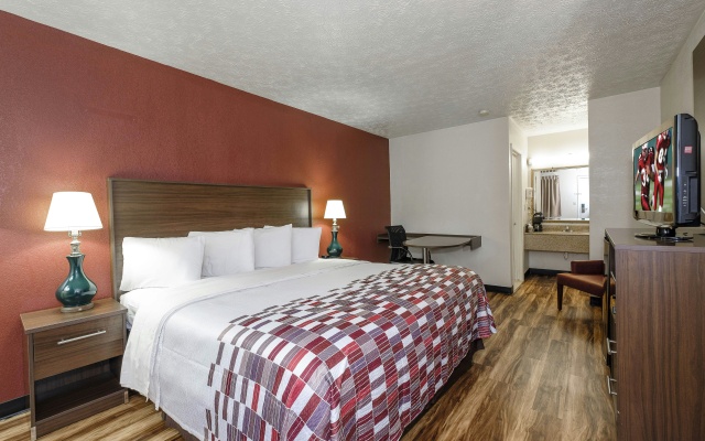 photo 3 of Red Roof Inn Edgewood