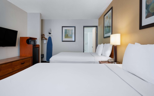 photo 3 of Days Inn by Wyndham Encinitas Moonlight Beach