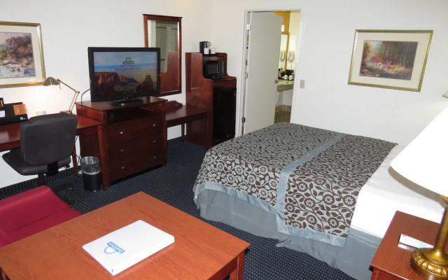 photo 4 of Days Inn Grand Junction