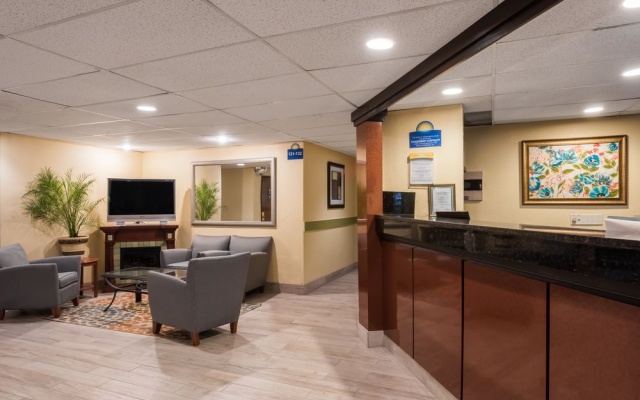 photo 2 of Days Inn Greenfield