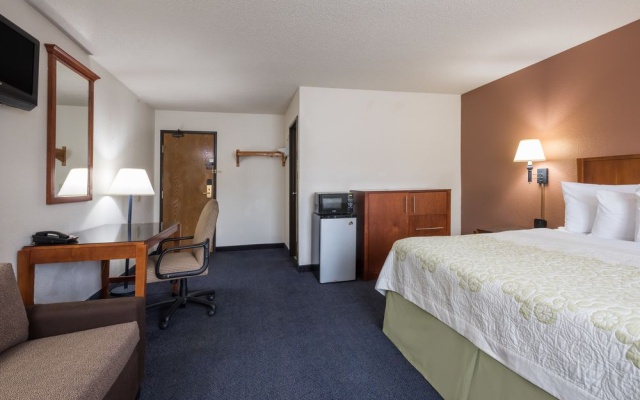 photo 5 of Days Inn Greenfield