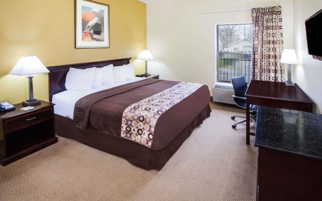 photo 2 of Halsted Inn And Suites Harvey - Chicago Southland