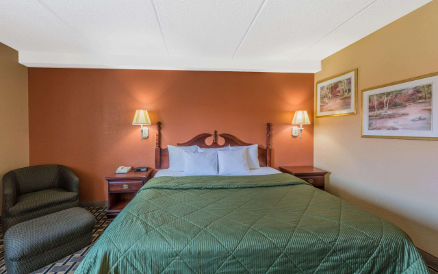 photo 3 of Quality Inn & Suites Louisville East