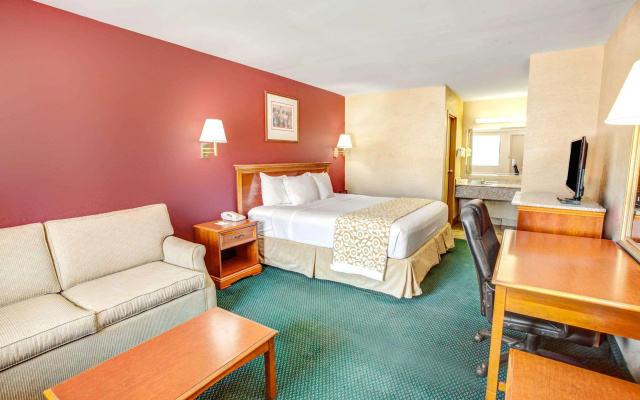 photo 3 of Days Inn by Wyndham Kennesaw