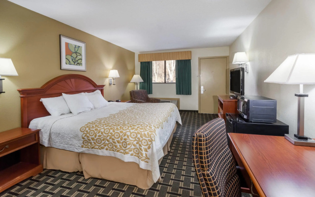 photo 4 of Days Inn by Wyndham Kent - Akron