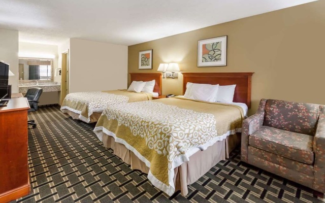 photo 4 of Days Inn Kent - Akron