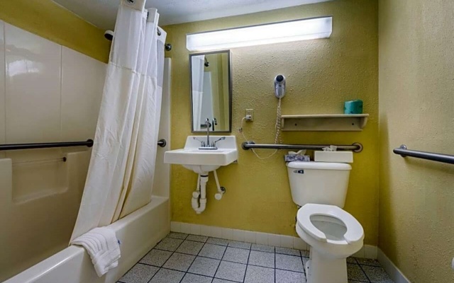 photo 5 of Days Inn Lebanon Valley