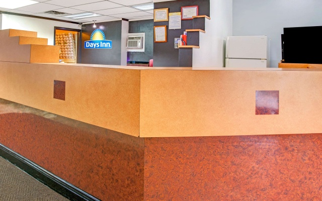 photo 2 of Days Inn by Wyndham Livonia/Canton/Detroit