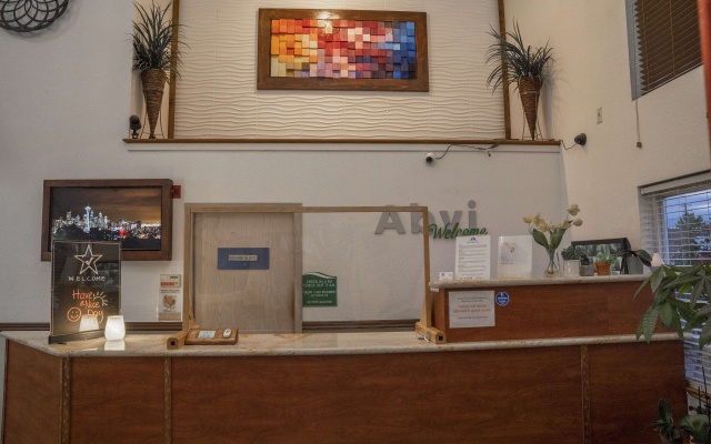 photo 2 of Americas Best Value Inn Lynnwood Seattle
