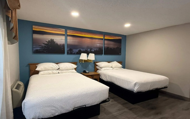 photo 4 of Days Inn by Wyndham Medford