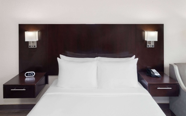 photo 4 of Days Inn by Wyndham Melbourne