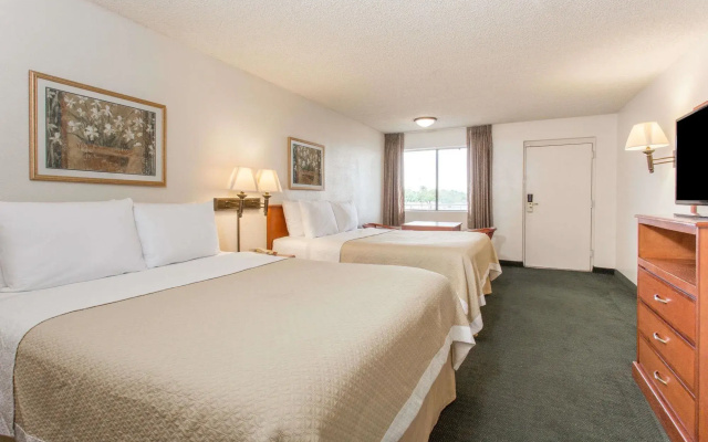 photo 2 of Days Inn by Wyndham Mesa East