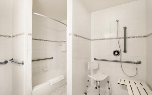 photo 4 of Days Inn Miami Airport North