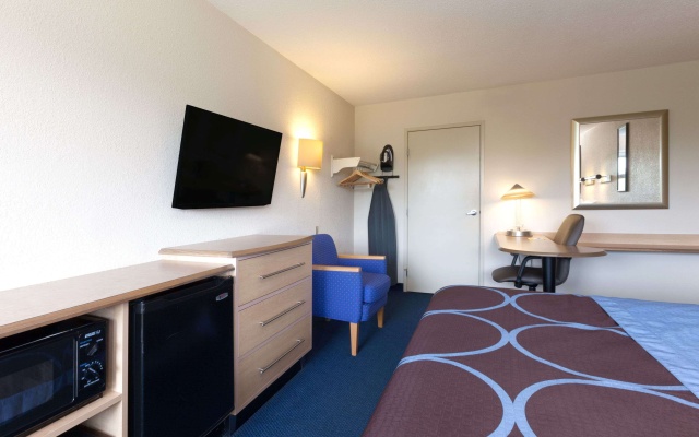 photo 4 of Days Inn by Wyndham Monmouth Junction/S Brunswick/Princeton
