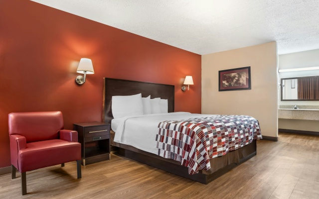 photo 3 of Red Roof Inn Montgomery - Midtown