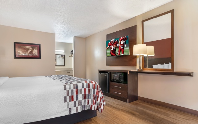 photo 5 of Red Roof Inn Montgomery - Midtown
