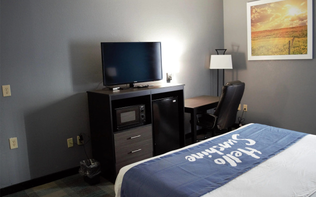 photo 3 of Days Inn by Wyndham Montgomery