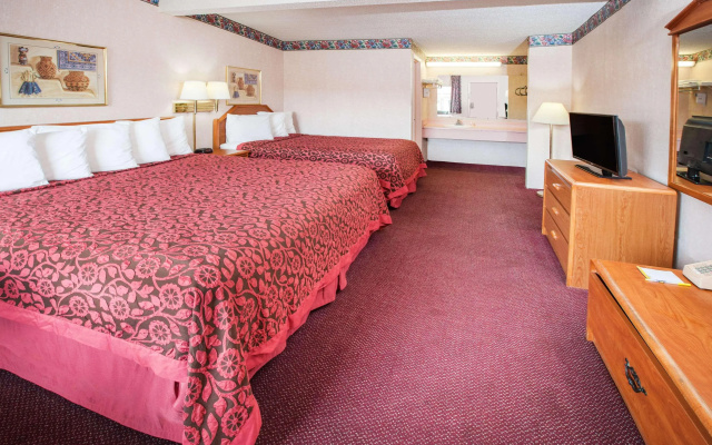 photo 5 of Days Inn by Wyndham Mountain View