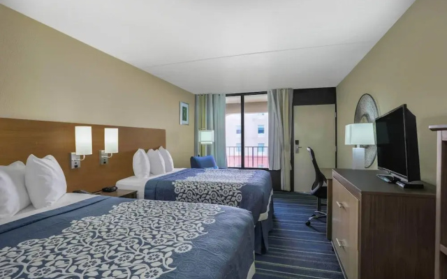photo 3 of Days Inn Newark Delaware