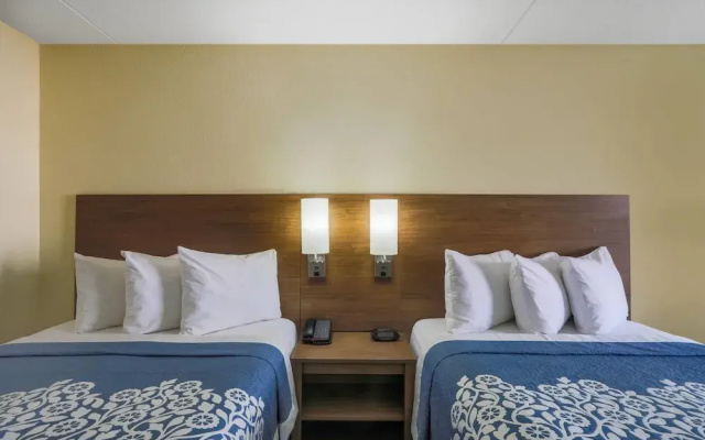 photo 4 of Days Inn Newark Delaware