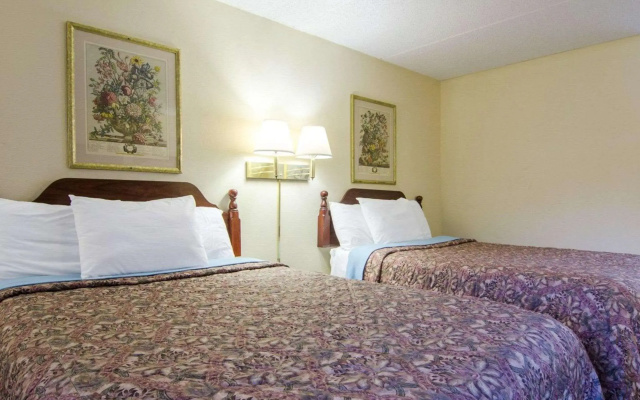 photo 3 of Rodeway Inn Norcross