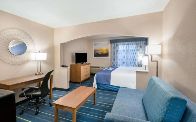 photo 3 of Days Inn Panama City 23 Rd St