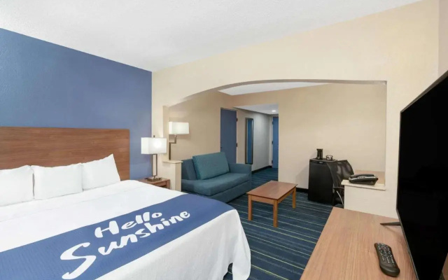 photo 4 of Days Inn Panama City 23 Rd St