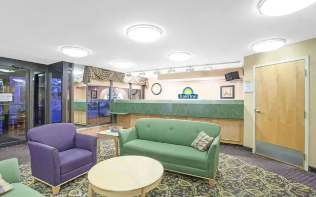 photo 2 of Days Inn Perryville