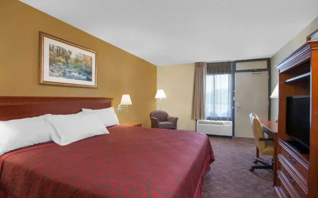 photo 3 of Days Inn Perryville