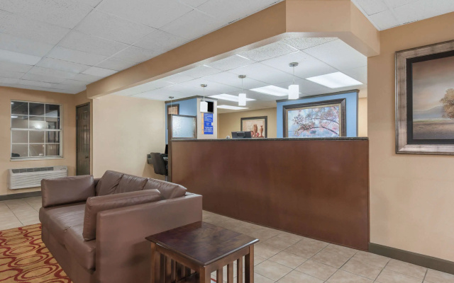 photo 2 of Days Inn by Wyndham Perryville
