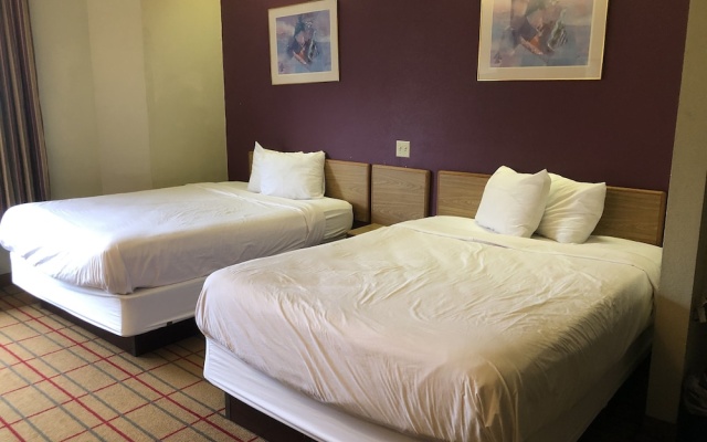 photo 5 of Days Inn Pittsburgh Airport