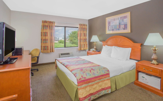 photo 3 of Days Inn by Wyndham Portage/Cascade Mountain area