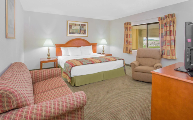photo 5 of Days Inn by Wyndham Portage/Cascade Mountain area
