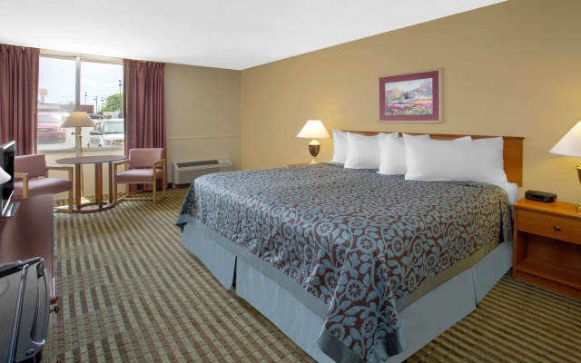 photo 3 of Days Inn by Wyndham Princeton