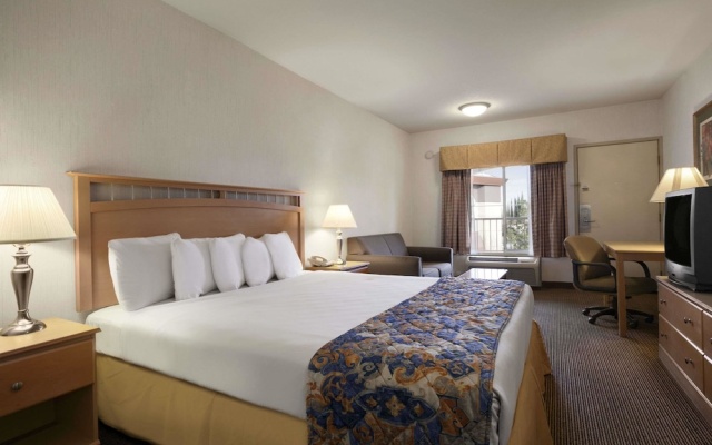 photo 2 of Days Inn By Wyndham Rocklin/Sacramento