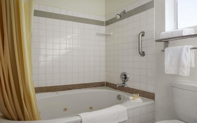 photo 4 of Days Inn By Wyndham Rocklin/Sacramento