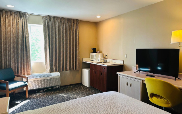 photo 5 of Days Inn by Wyndham Seatac Airport