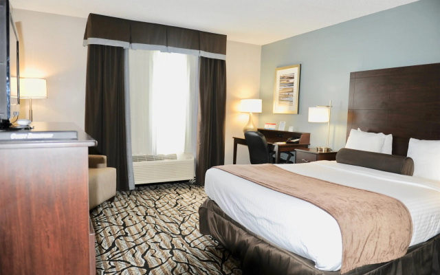 photo 5 of Days Inn & Suites by Wyndham Wausau