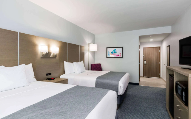 photo 4 of Days Inn & Suites by Wyndham Houston NW Cypress