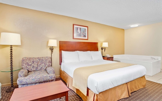photo 4 of Days Inn & Suites By Wyndham Stockbridge South Atlanta