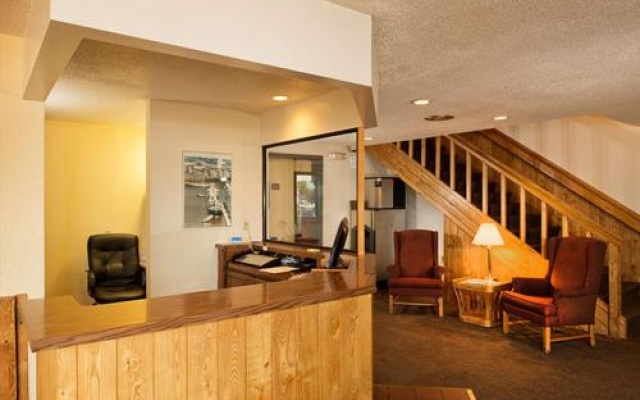 photo 3 of Superior Inn
