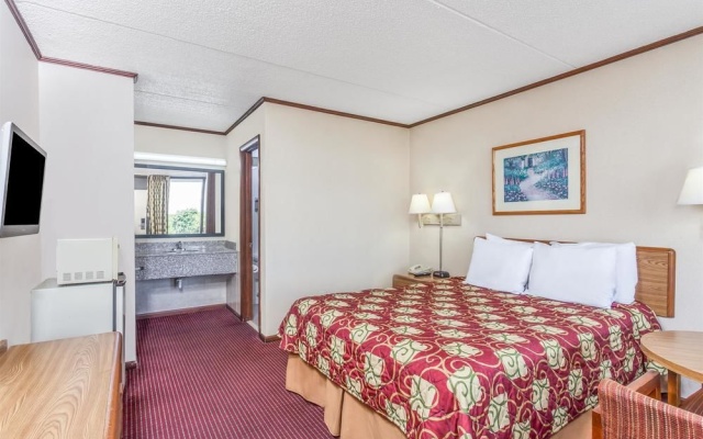 photo 3 of Serenity Inn