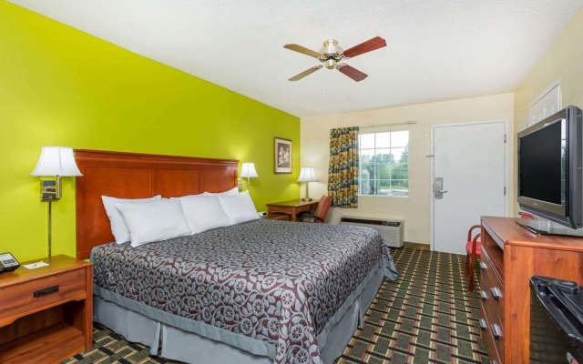 photo 4 of Days Inn Trenton