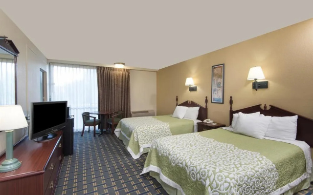 photo 4 of Days Inn Vernon