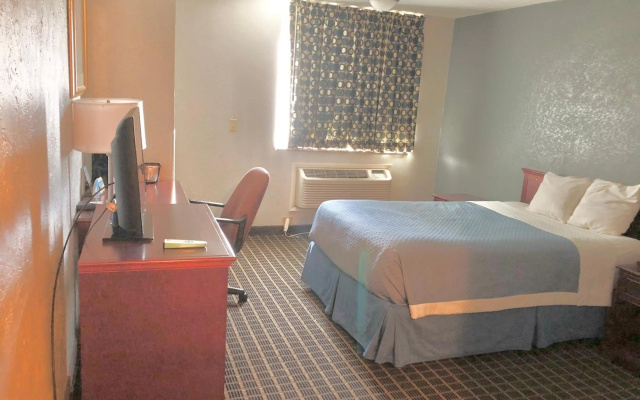 photo 2 of Quality Inn West Des Moines - Clive