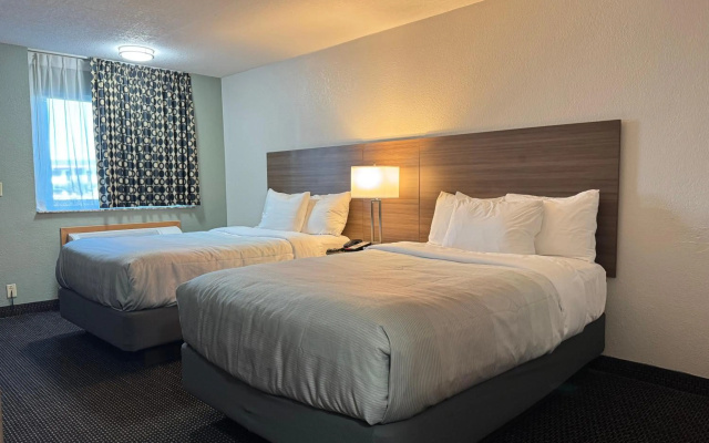 photo 3 of Quality Inn West Des Moines - Clive