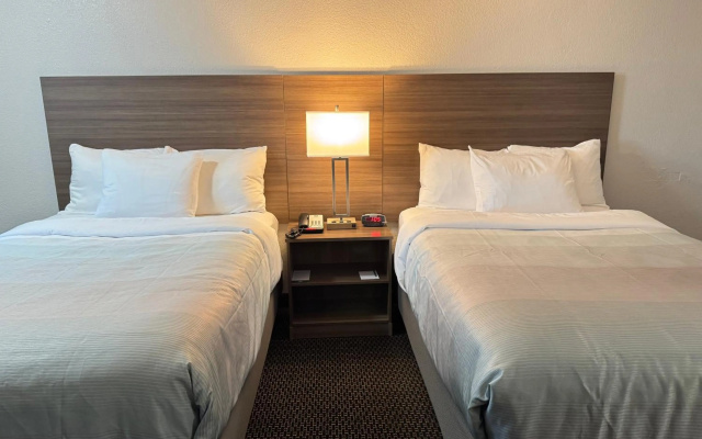 photo 4 of Quality Inn West Des Moines - Clive