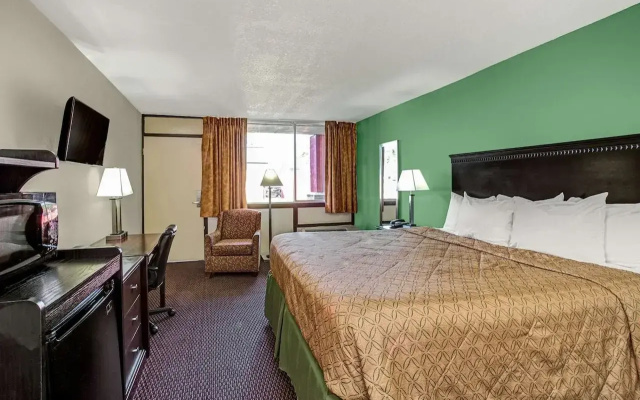 photo 4 of Days Inn by Wyndham York Alabama