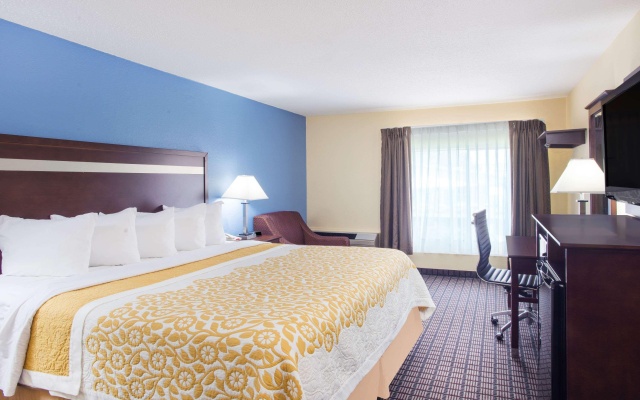 photo 3 of Days Inn by Wyndham New Haven
