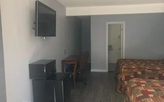 photo 5 of Deano's Motel